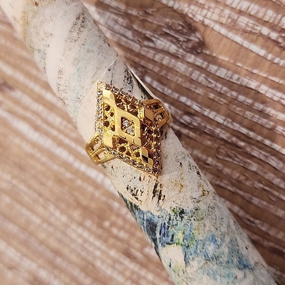Jewelry - Ring